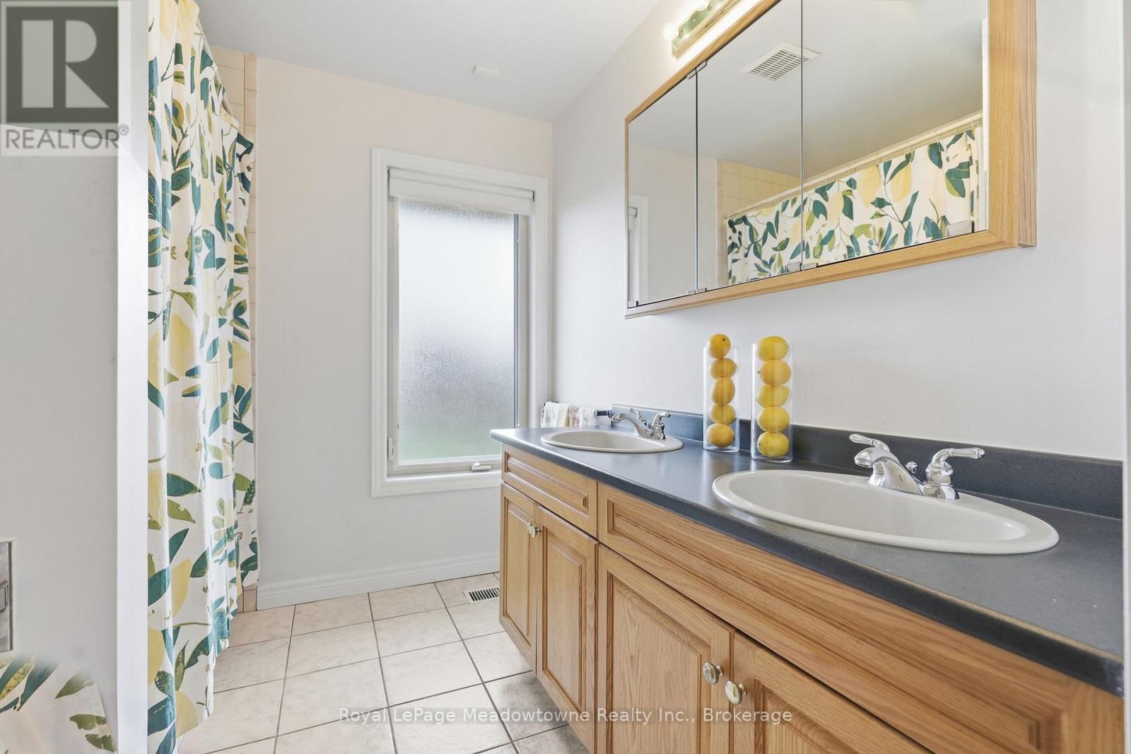 7053 Appleby Line Property Photo 40