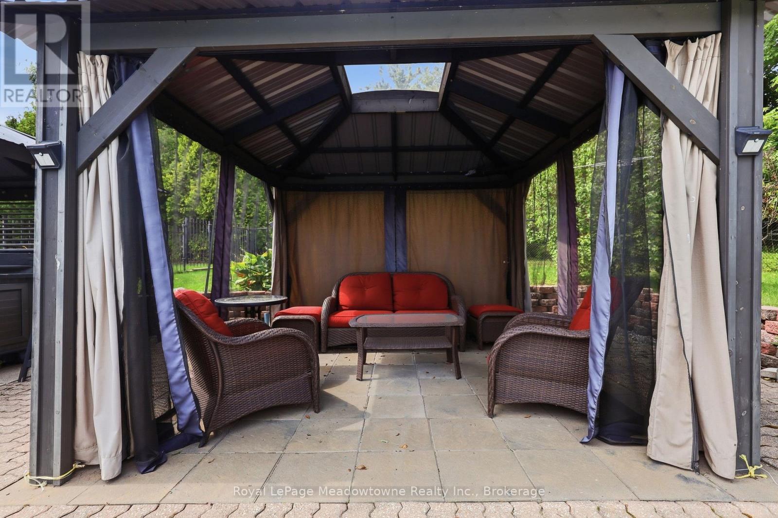 7053 Appleby Line Property Photo 42