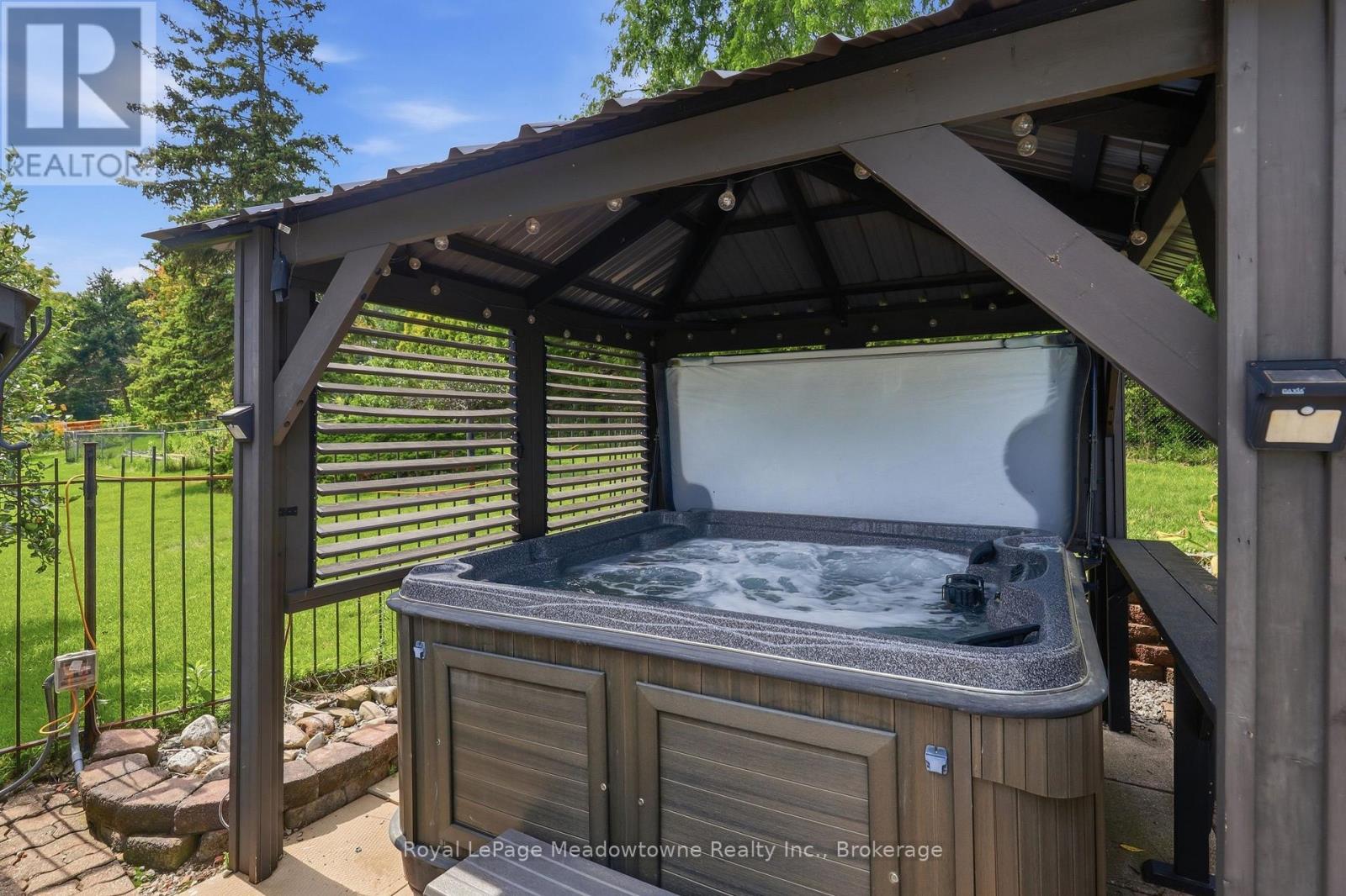7053 Appleby Line Property Photo 43