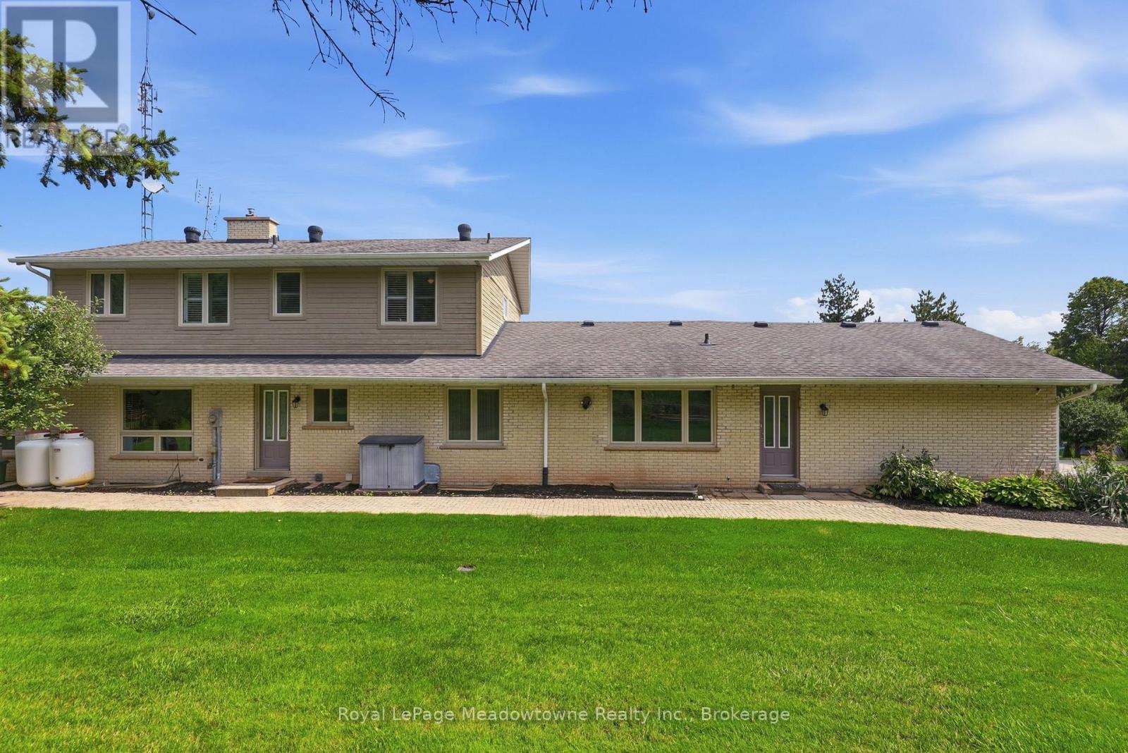 7053 Appleby Line Property Photo 47
