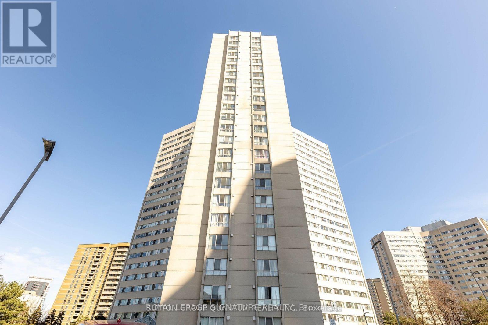 808 - 3700 Kaneff Crescent Property Photo 2