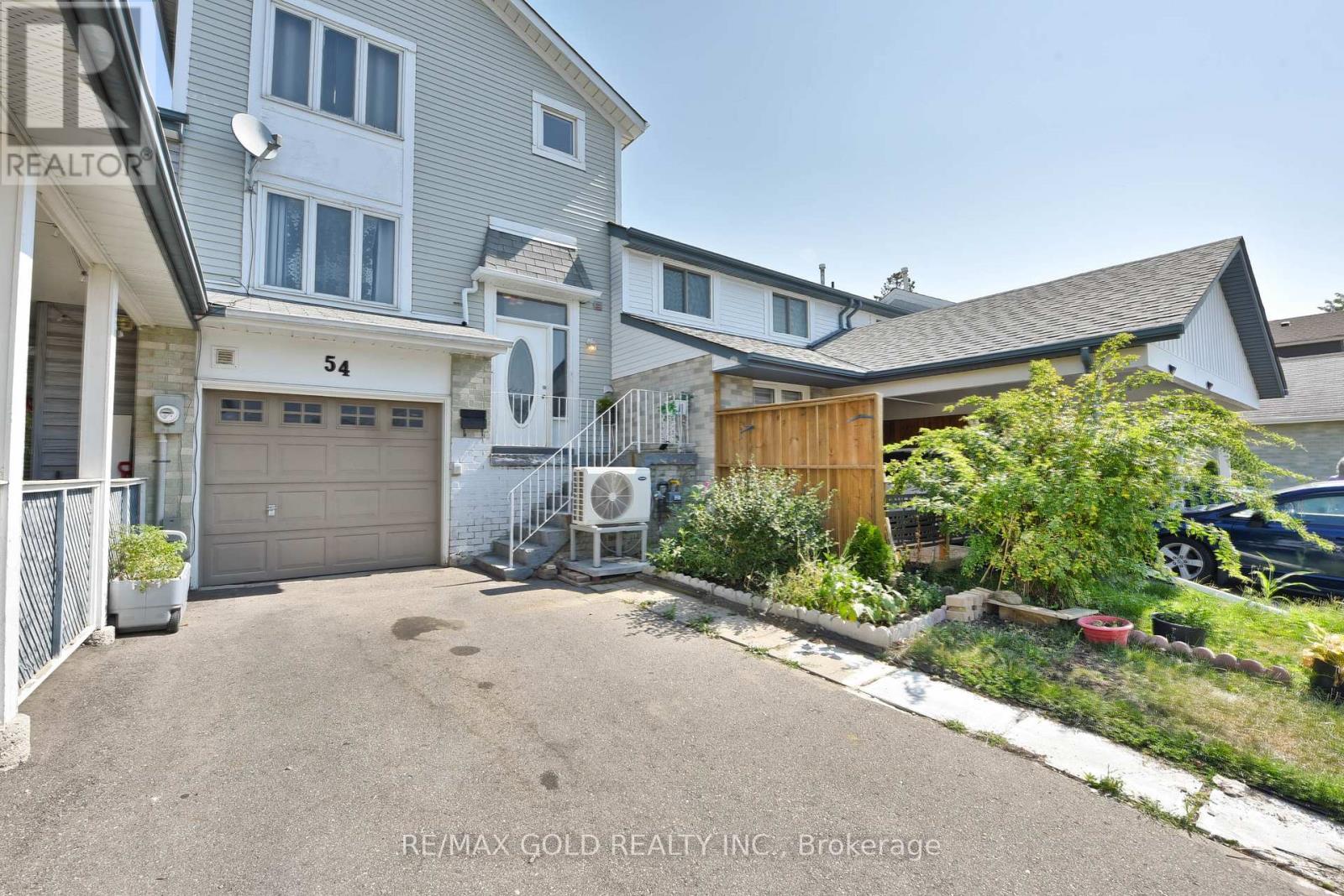 54 Nottawasaga Crescent Property Photo 3