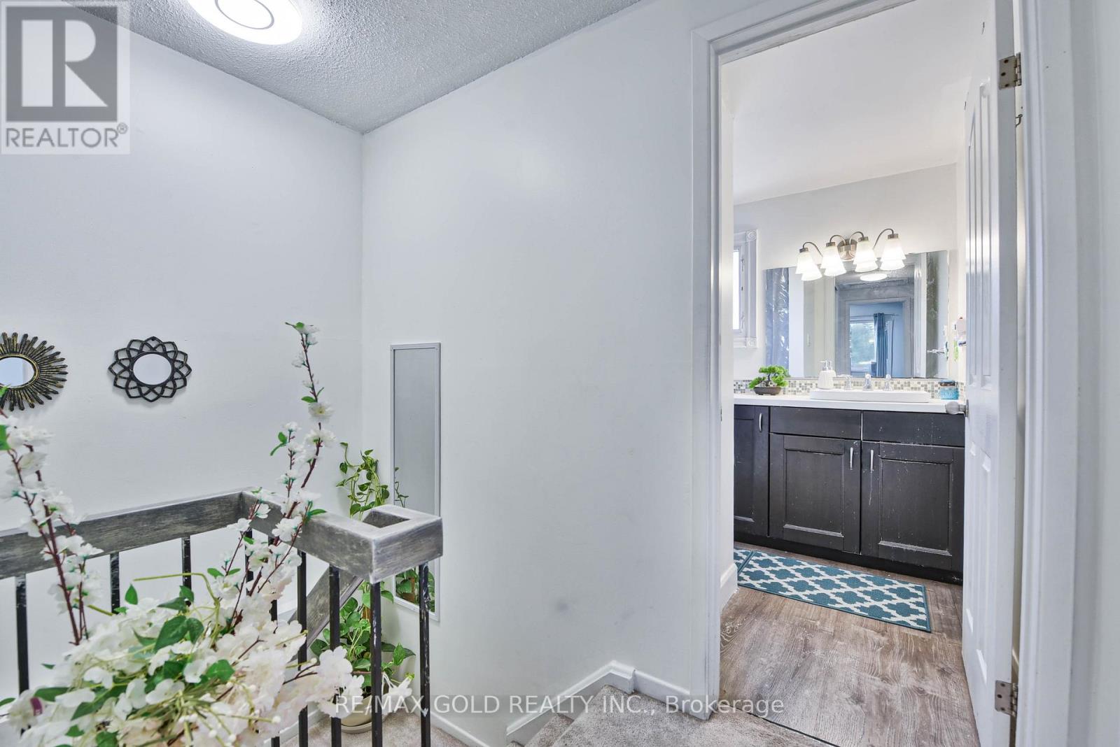 54 Nottawasaga Crescent Property Photo 28