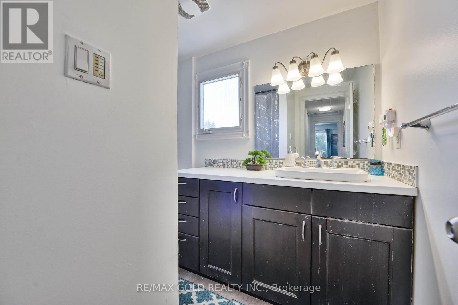54 Nottawasaga Crescent Property Photo 30