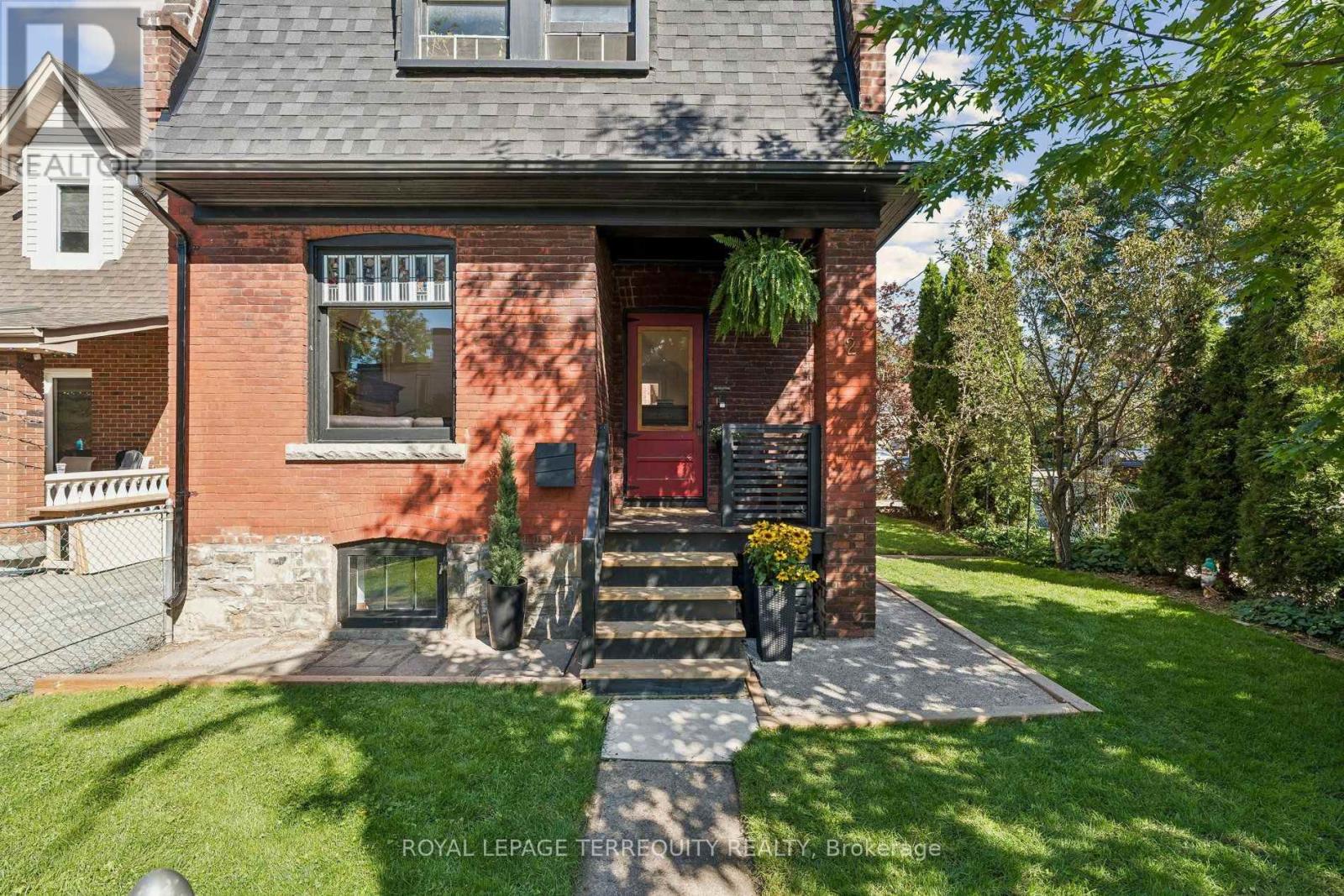 2 Wright Avenue Property Photo 1