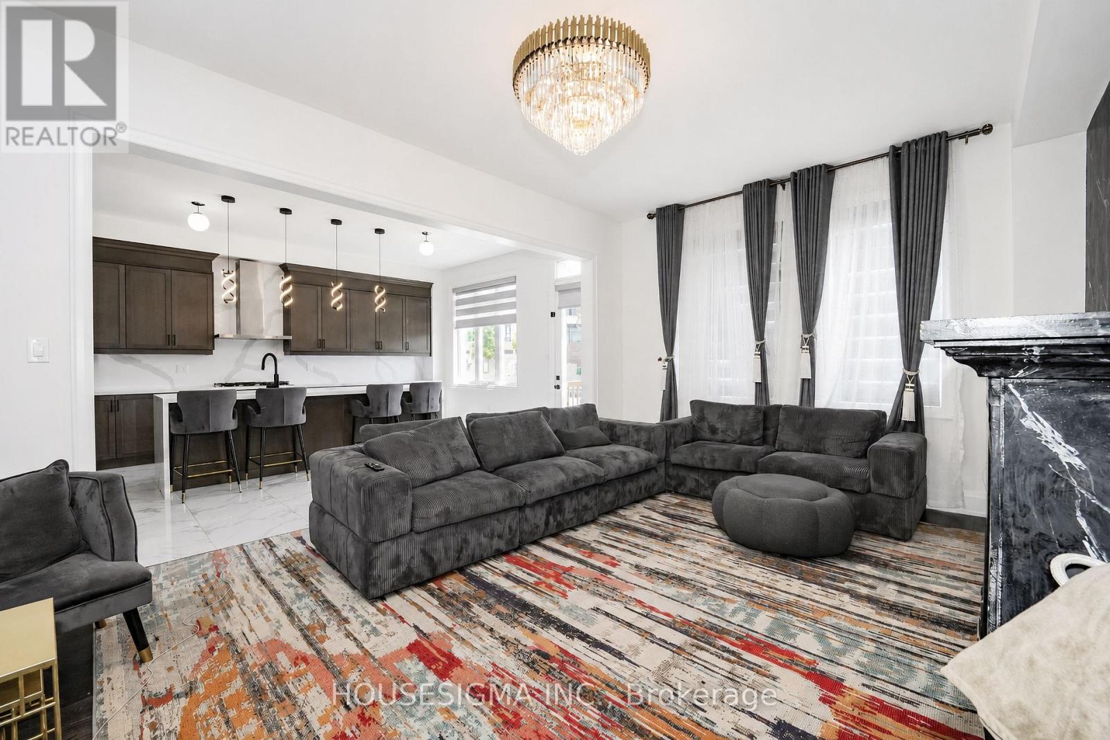 62 Royal Fern Crescent Property Photo 10