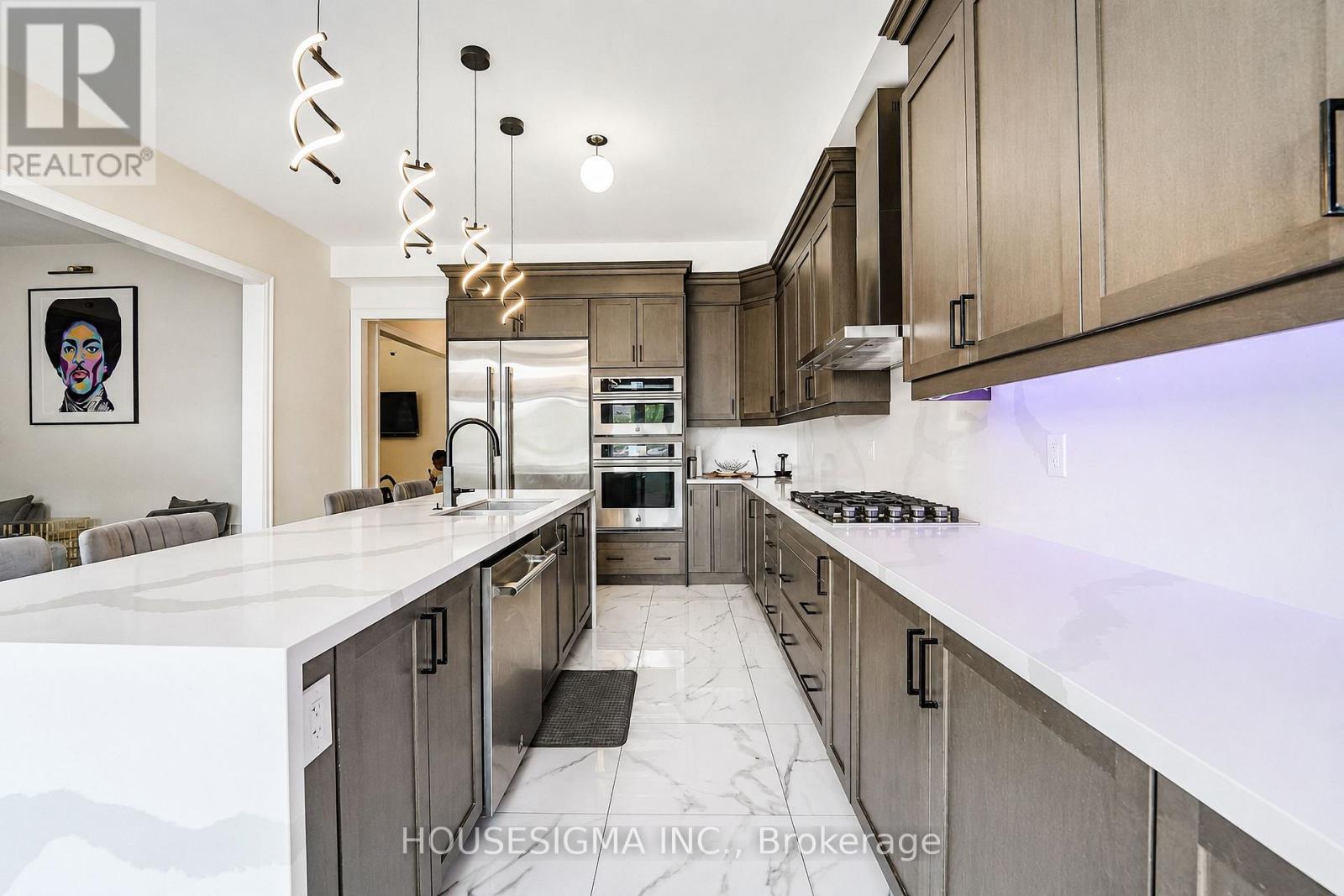 62 Royal Fern Crescent Property Photo 12