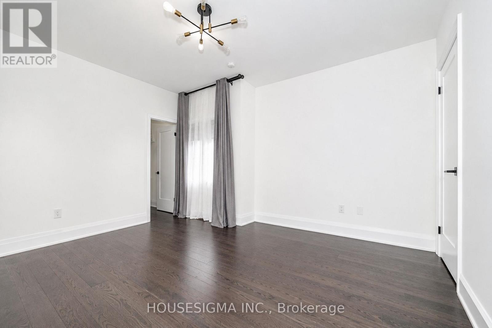 62 Royal Fern Crescent Property Photo 25