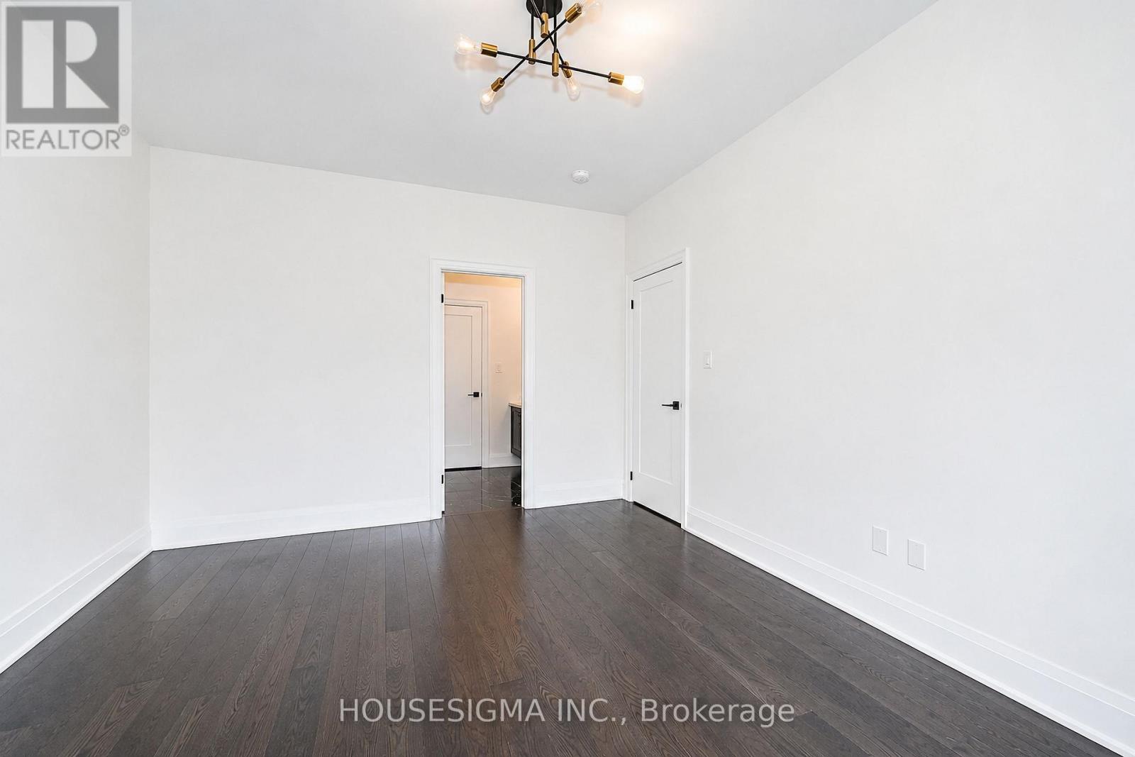 62 Royal Fern Crescent Property Photo 26