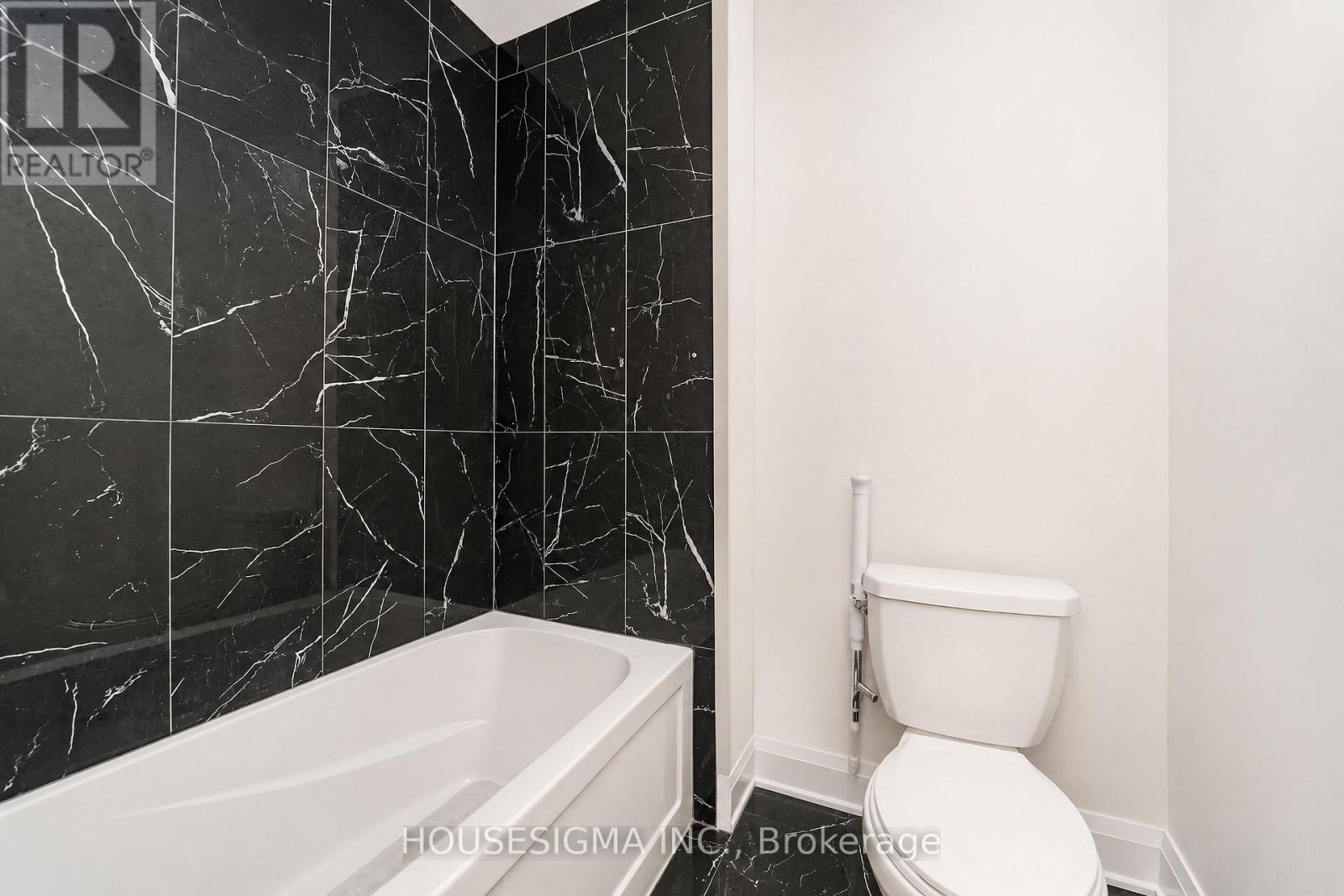 62 Royal Fern Crescent Property Photo 27