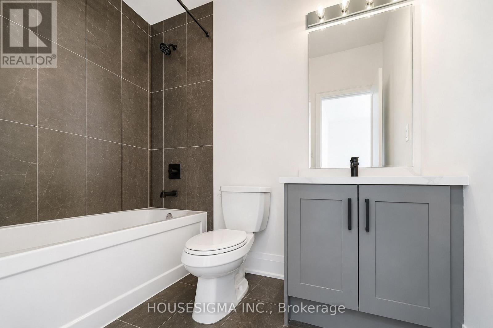 62 Royal Fern Crescent Property Photo 32