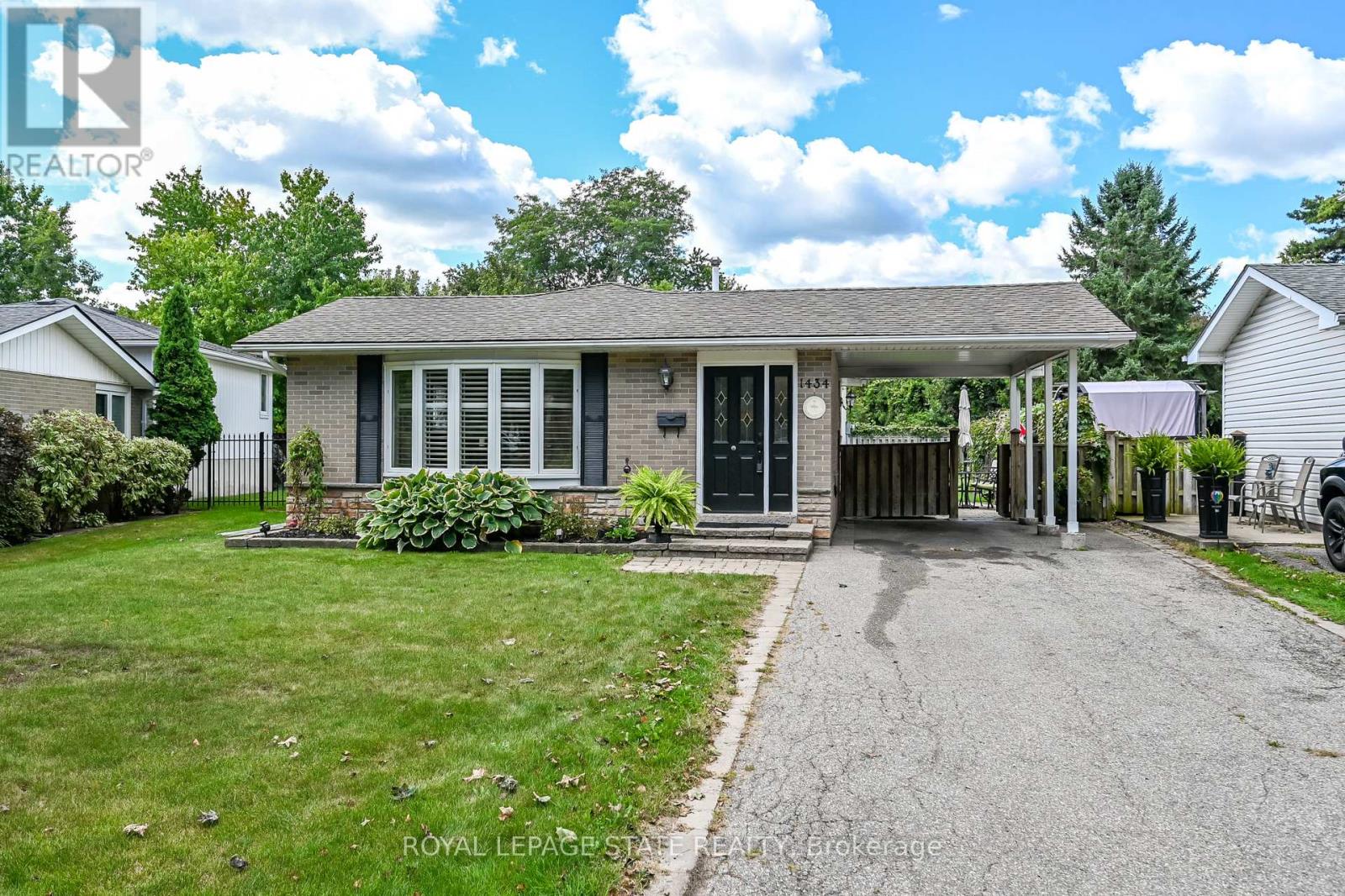 1434 Dewbourne Crescent Property Photo 1