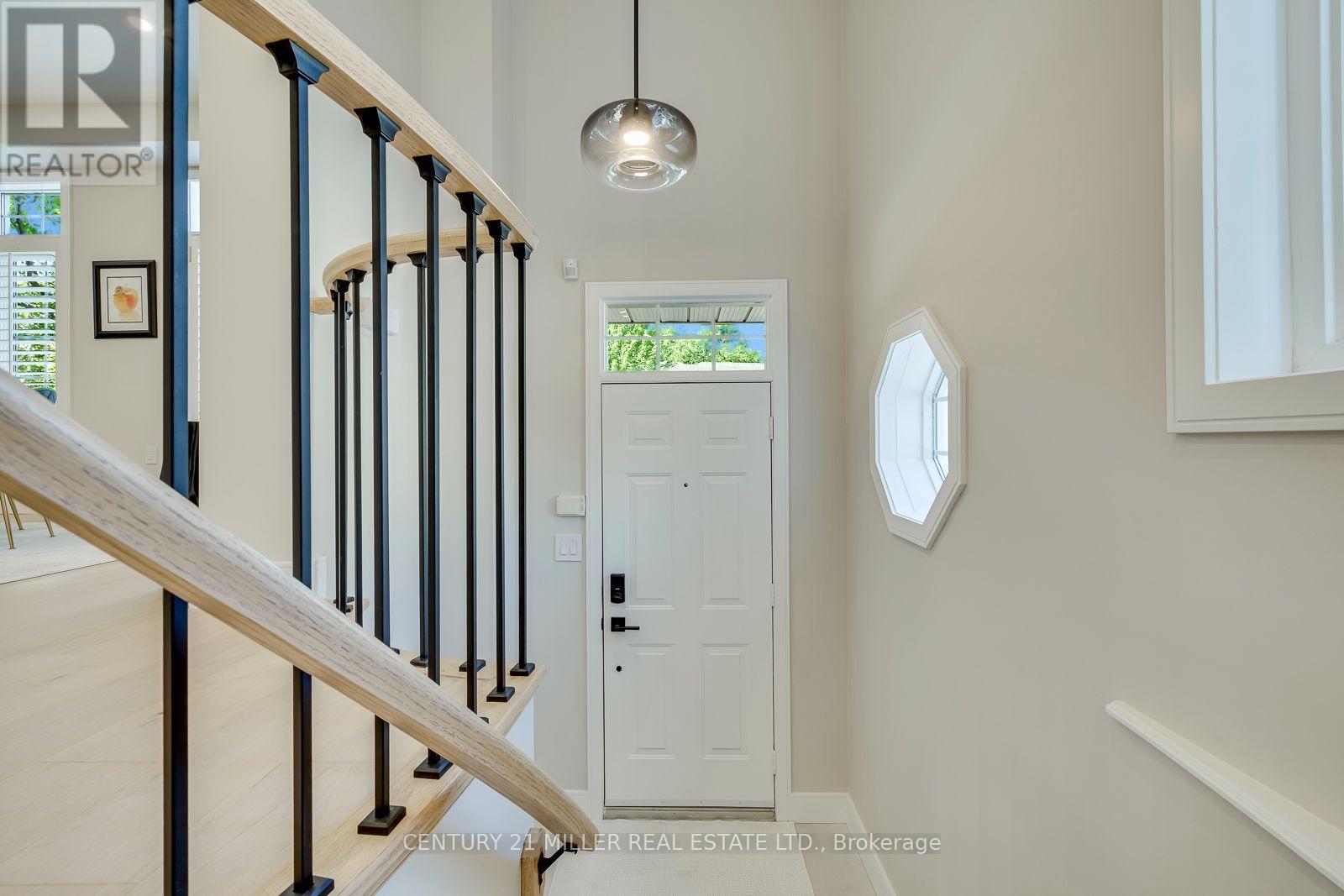 65 - 1267 Dorval Drive Property Photo 4