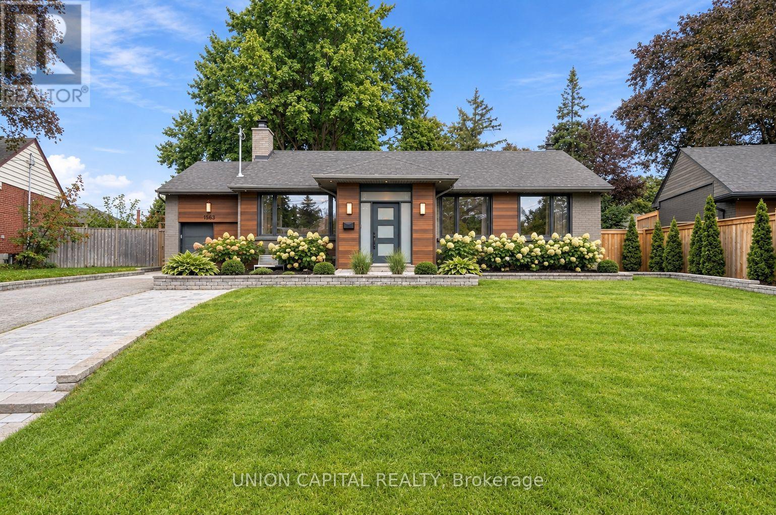 1563 Skyline Drive Property Photo 1