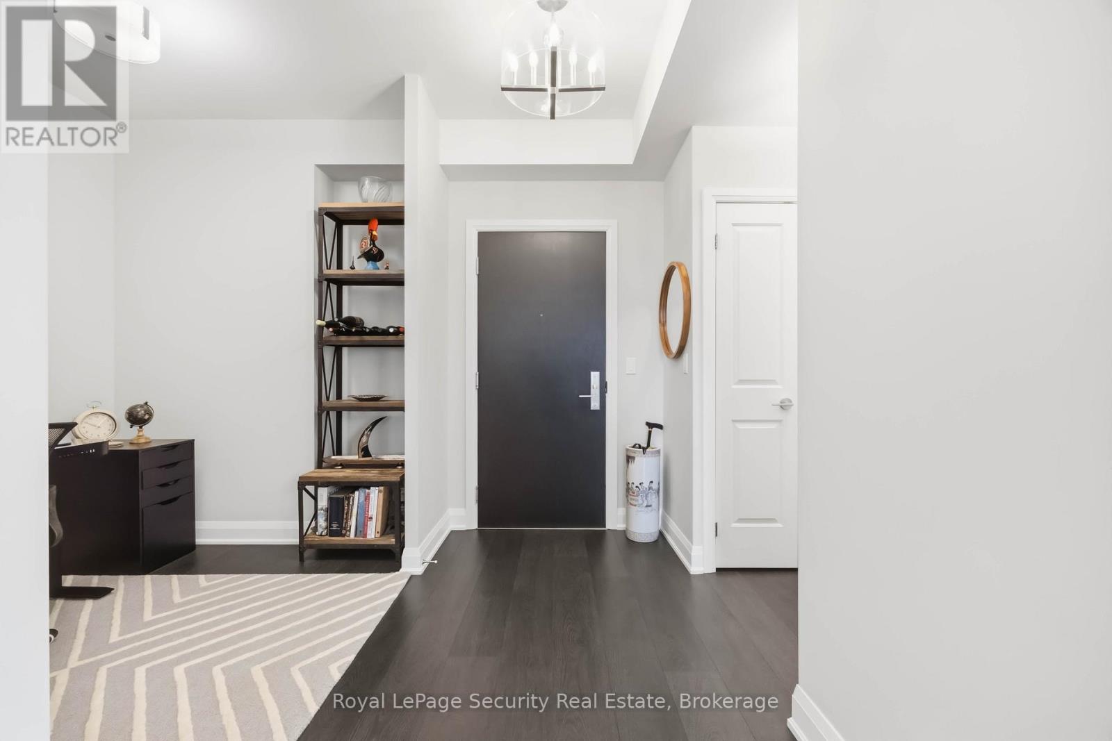 602 - 35 Fontenay Court Property Photo 8