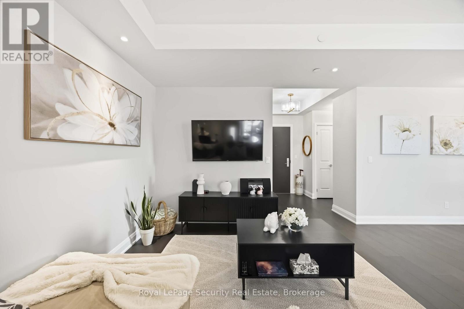 602 - 35 Fontenay Court Property Photo 15