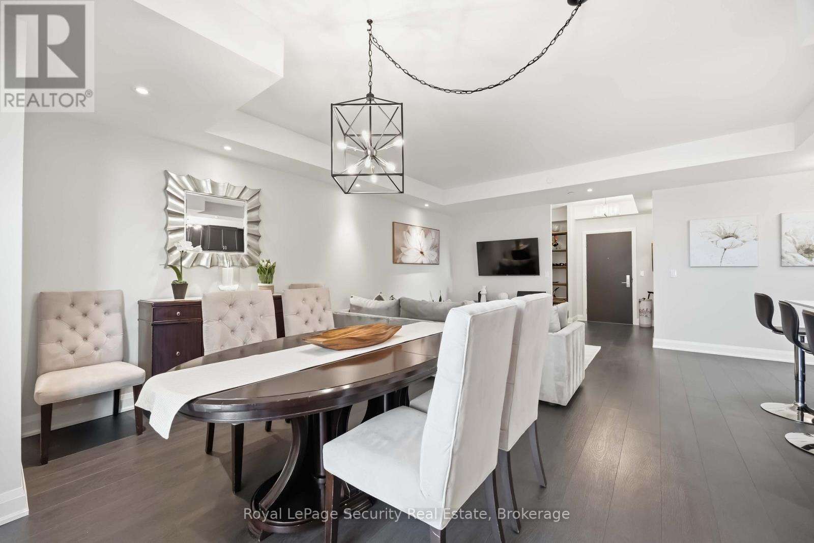 602 - 35 Fontenay Court Property Photo 18