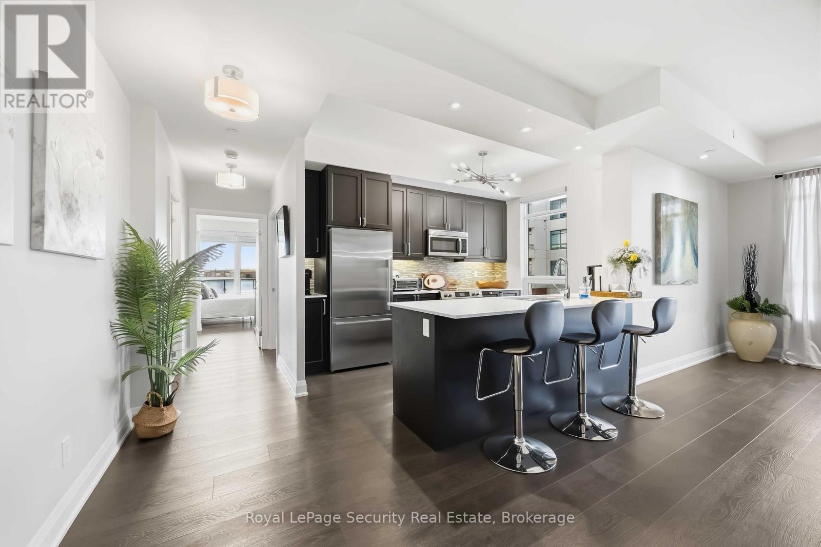 602 - 35 Fontenay Court Property Photo 21