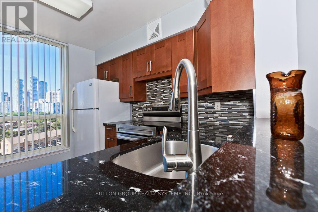 1214 - 55 Elm Drive Property Photo 9