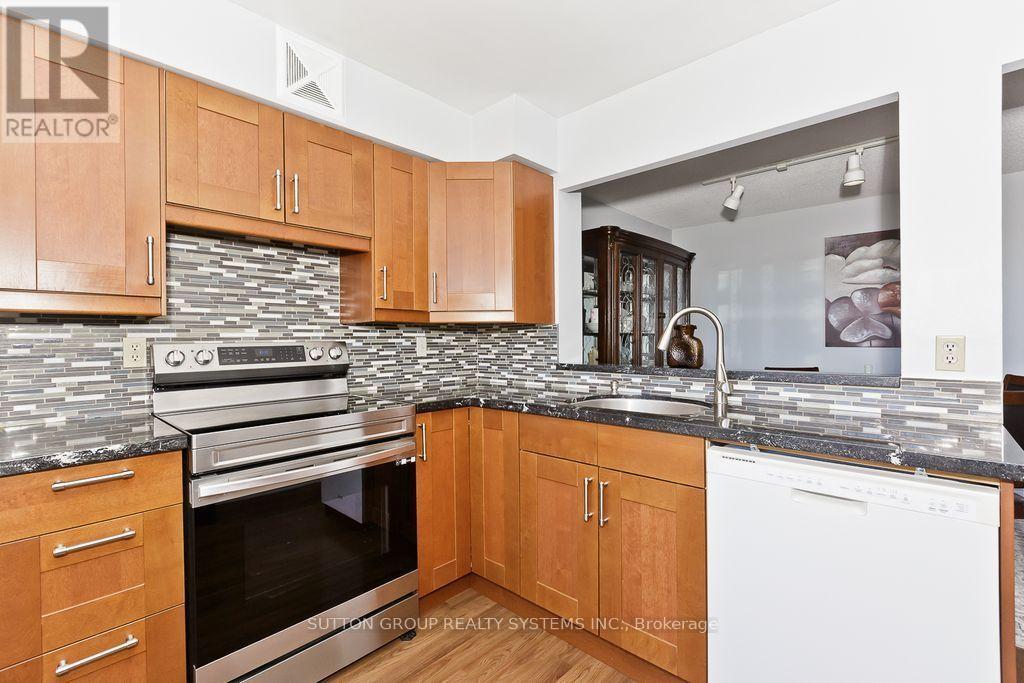 1214 - 55 Elm Drive Property Photo 10