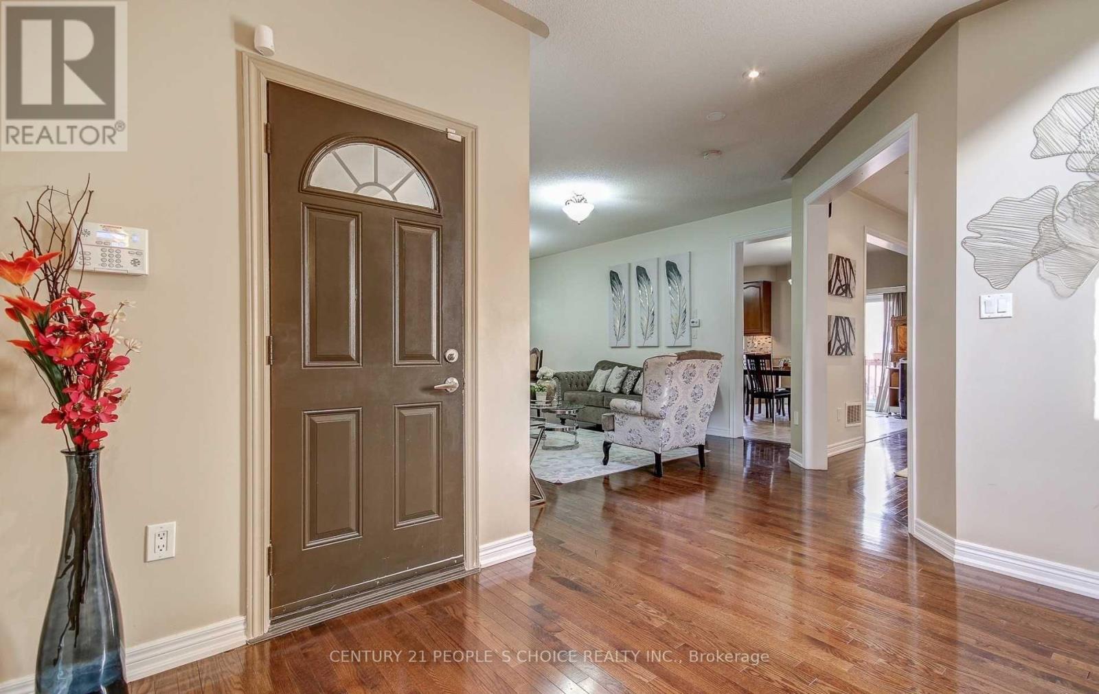 Upper - 3 Seastar Road Property Photo 2