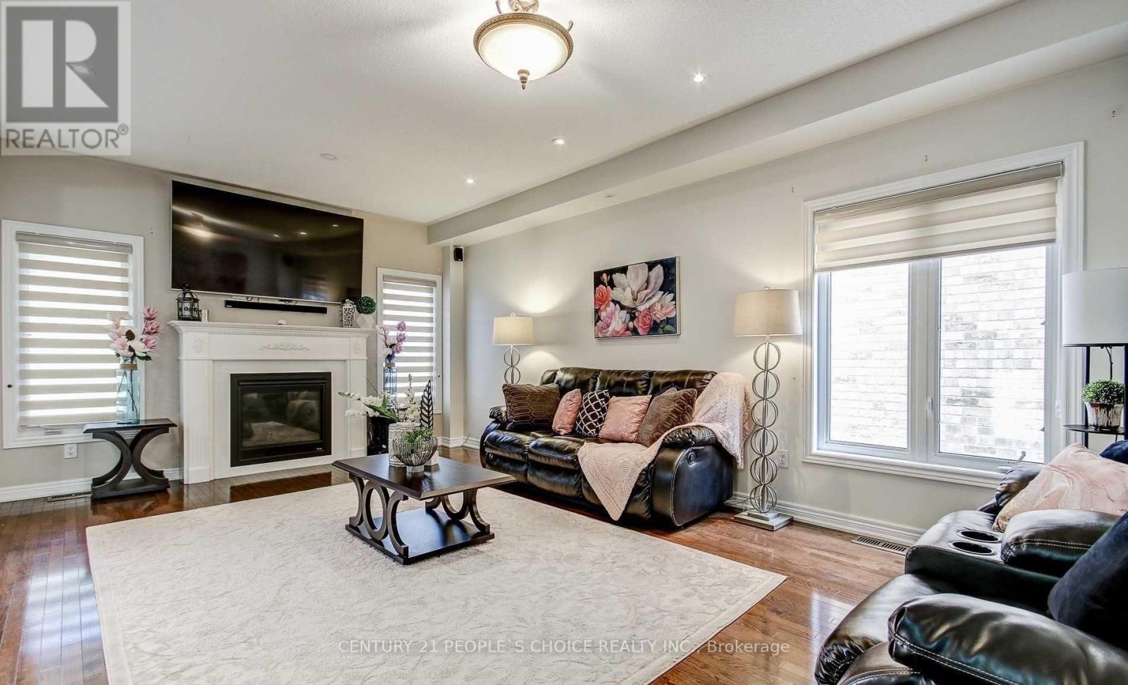 Upper - 3 Seastar Road Property Photo 3