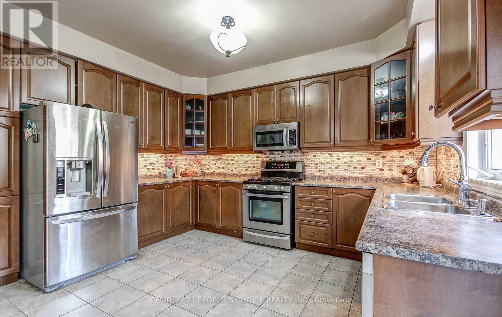 Upper - 3 Seastar Road Property Photo 5