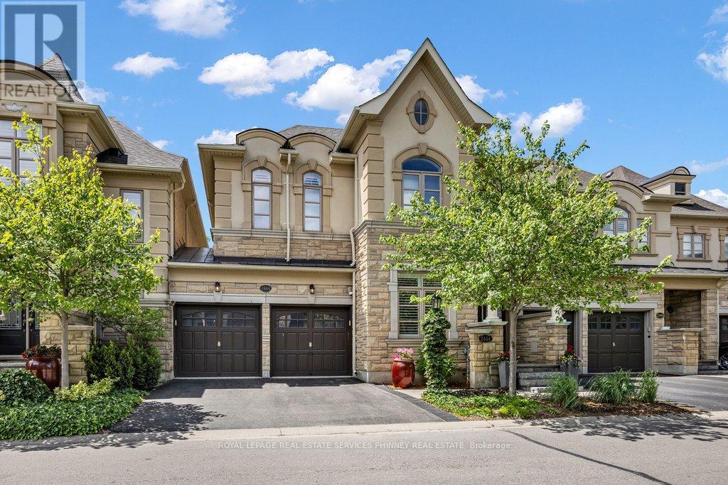 2444 Chateau Common Property Photo 1