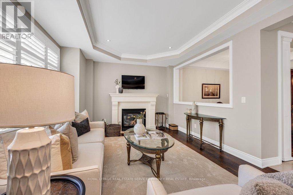 2444 Chateau Common Property Photo 12