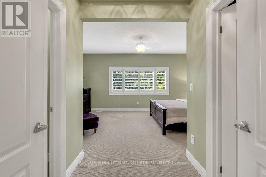 2444 Chateau Common Property Photo 18