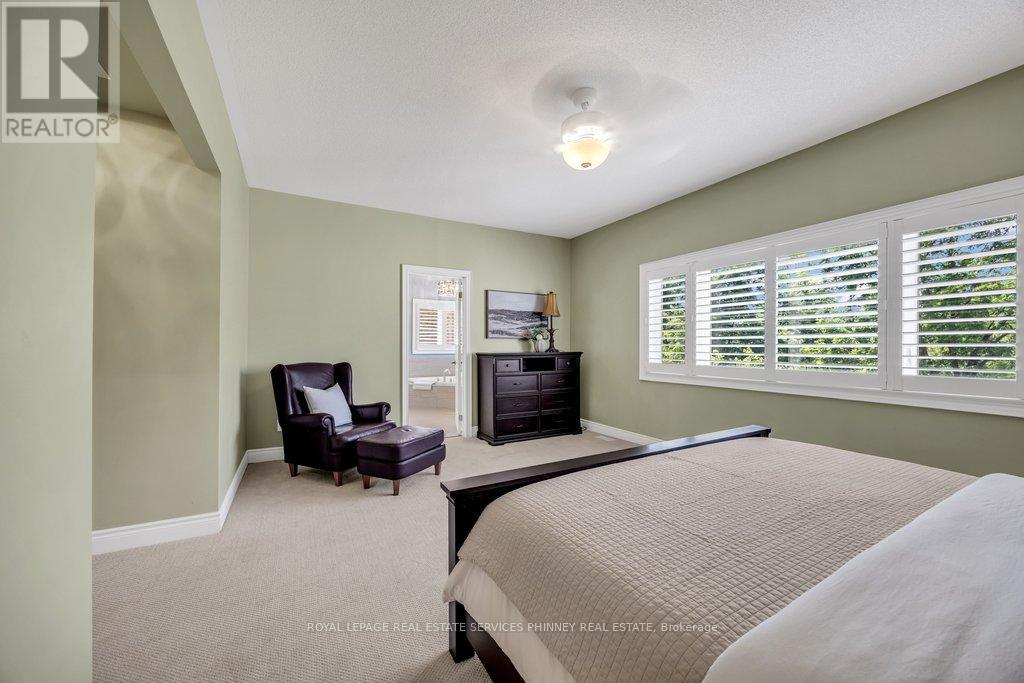 2444 Chateau Common Property Photo 21