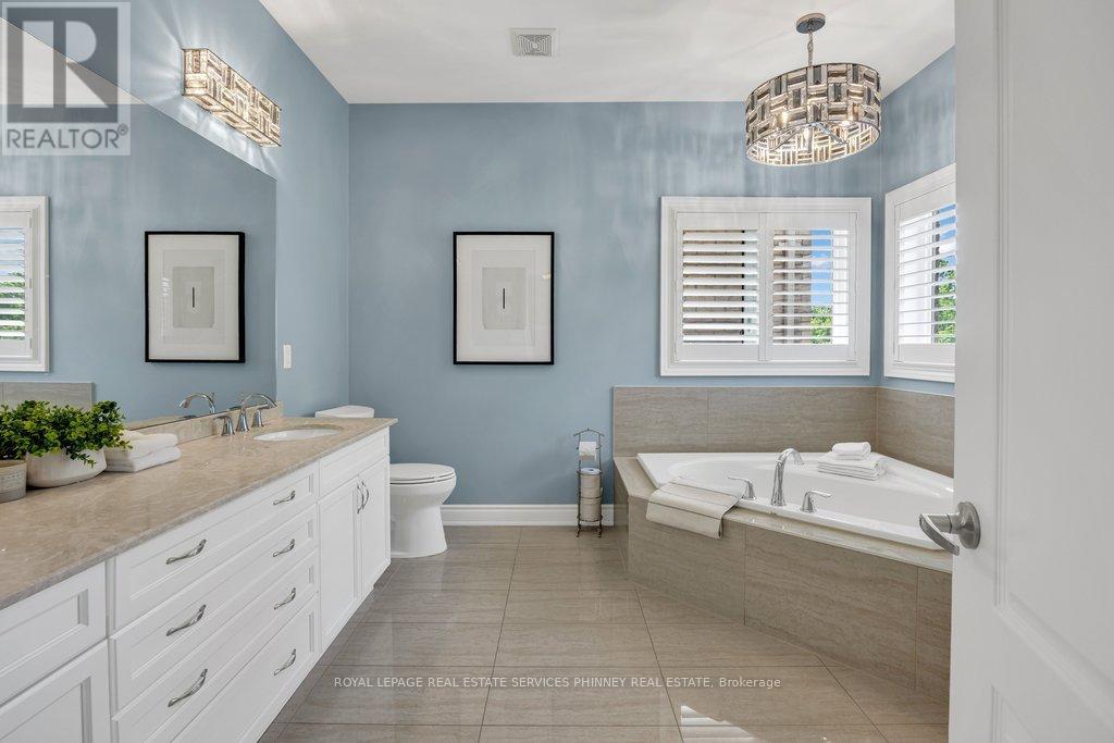 2444 Chateau Common Property Photo 22