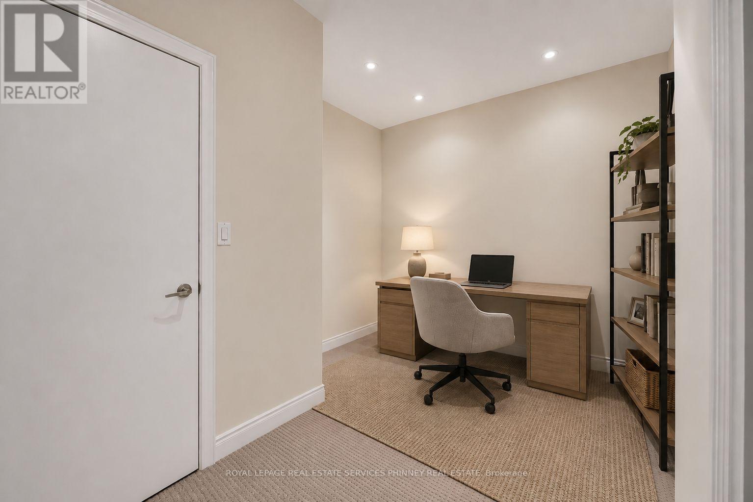 2444 Chateau Common Property Photo 33