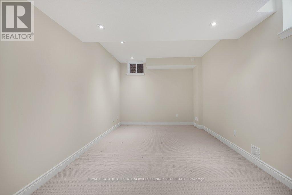 2444 Chateau Common Property Photo 36