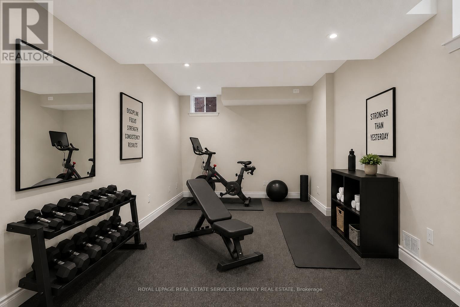 2444 Chateau Common Property Photo 38