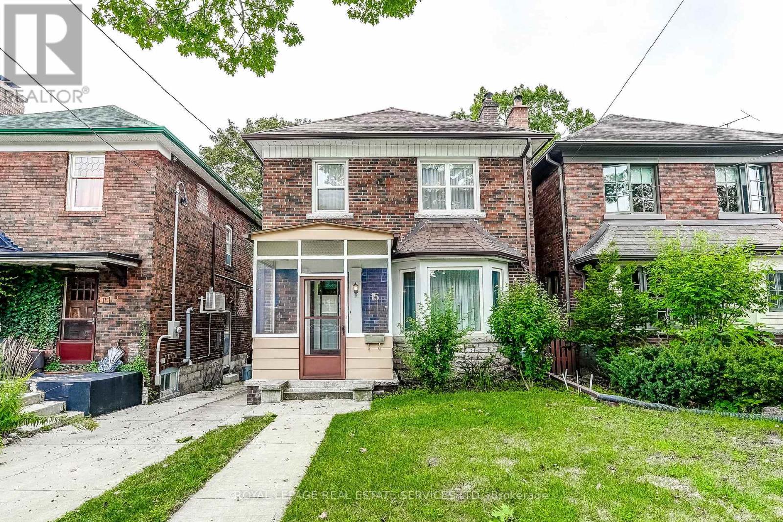 15 Oakview Avenue Property Photo 1