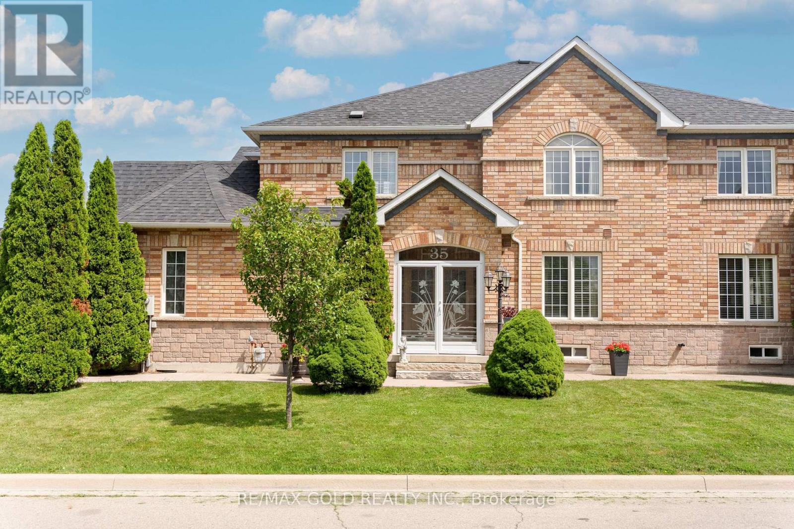 35 GORERIDGE CRESCENT