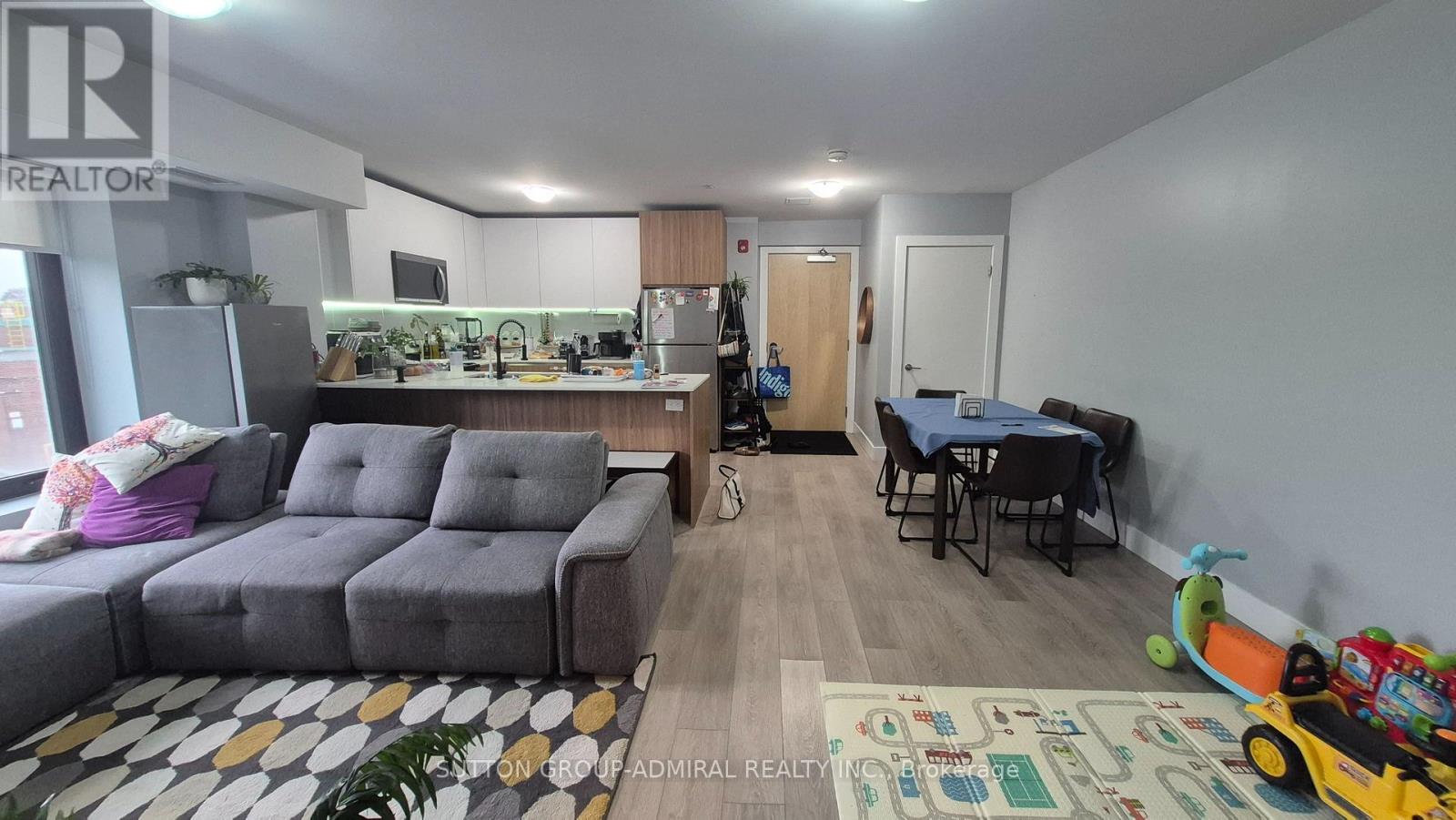 302 - 293 Viewmount Avenue Property Photo 2