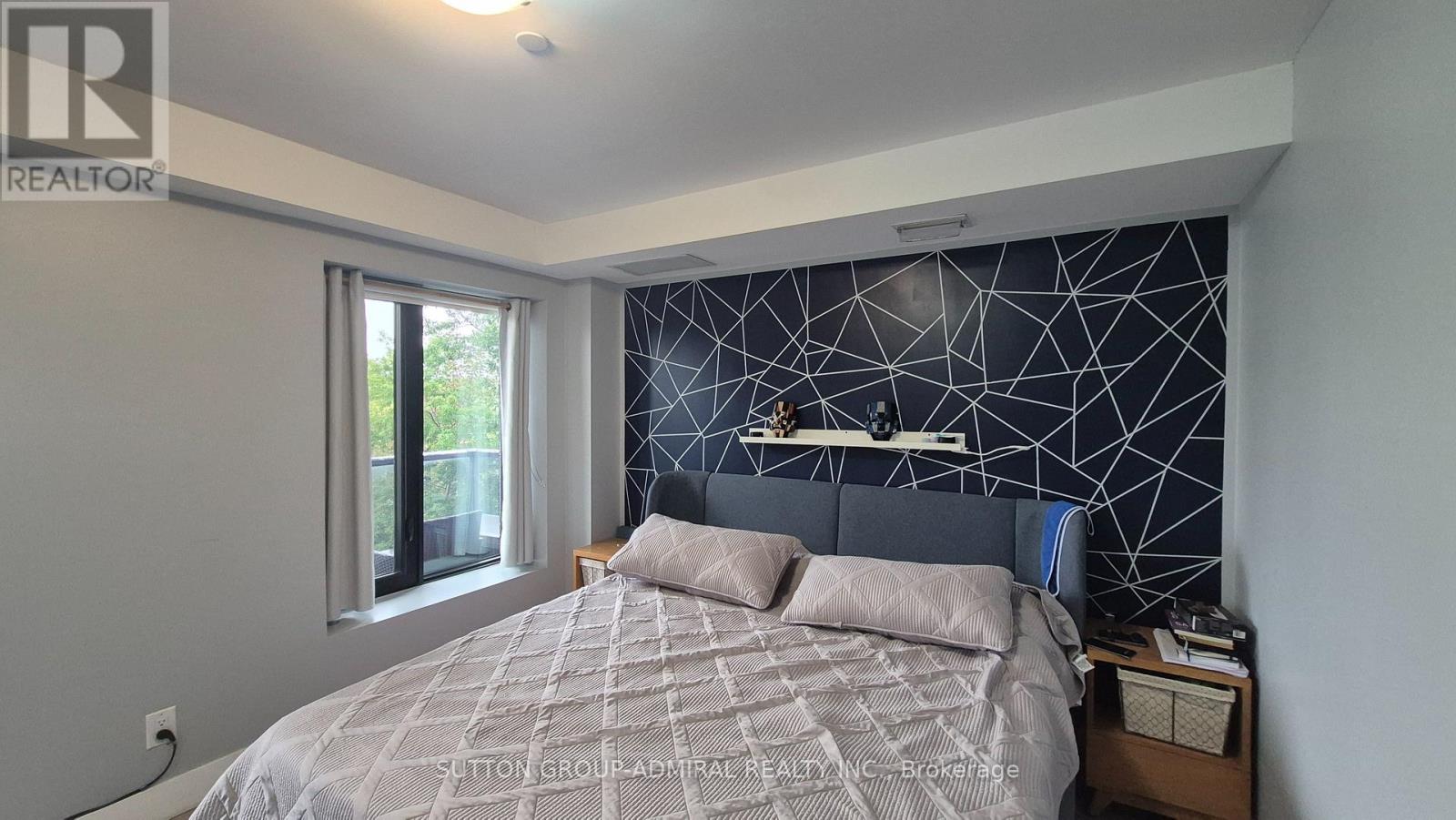 302 - 293 Viewmount Avenue Property Photo 8