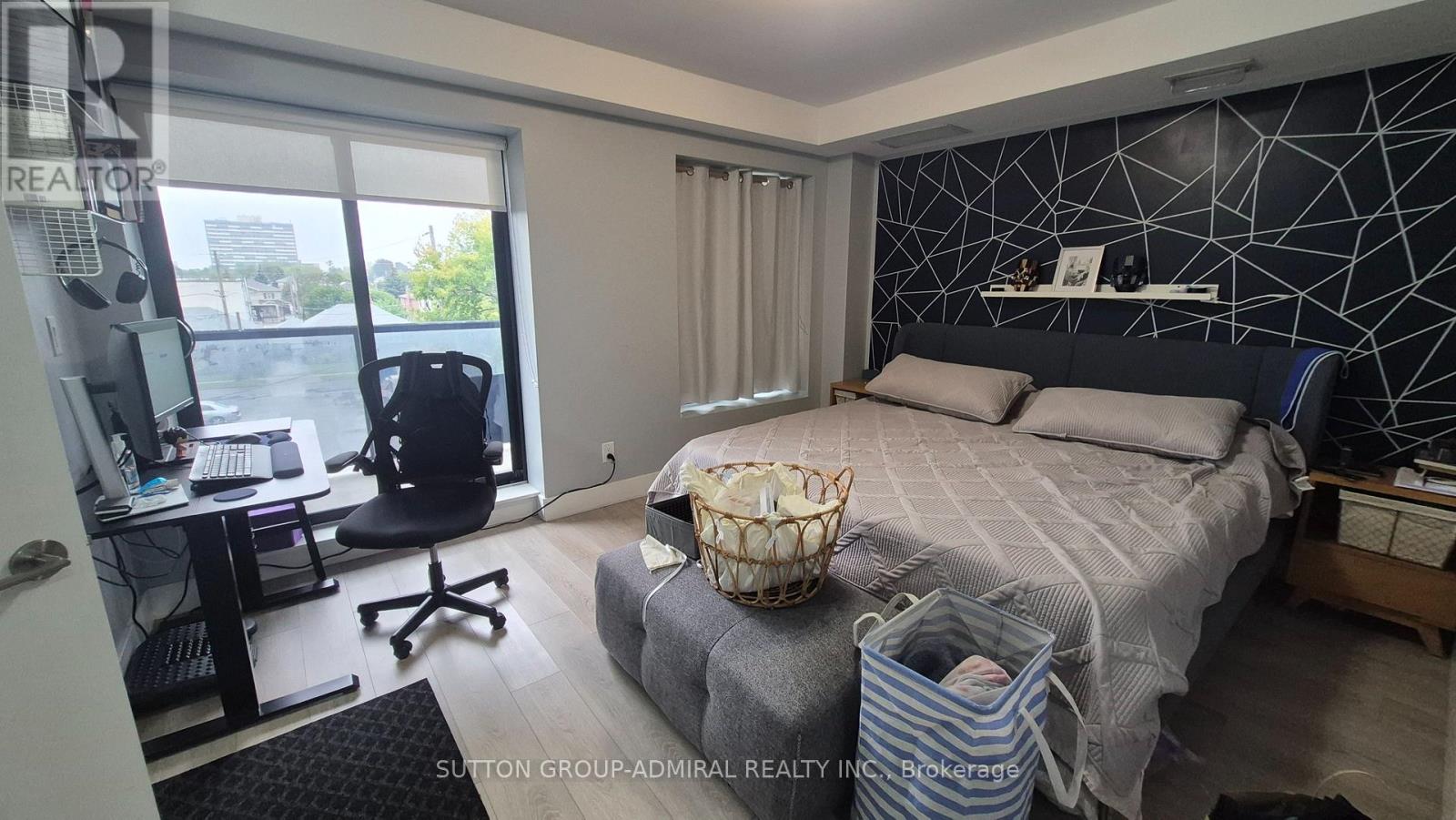302 - 293 Viewmount Avenue Property Photo 9