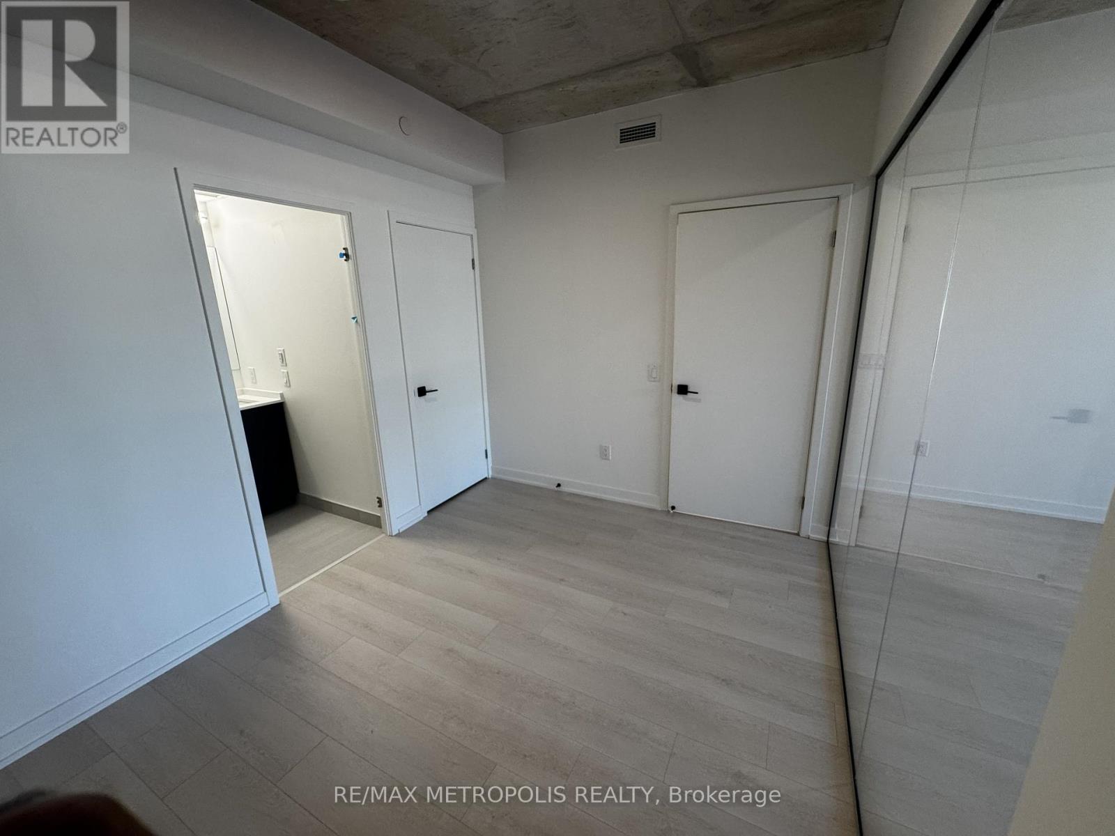 407 - 1 Vine Avenue Property Photo 8