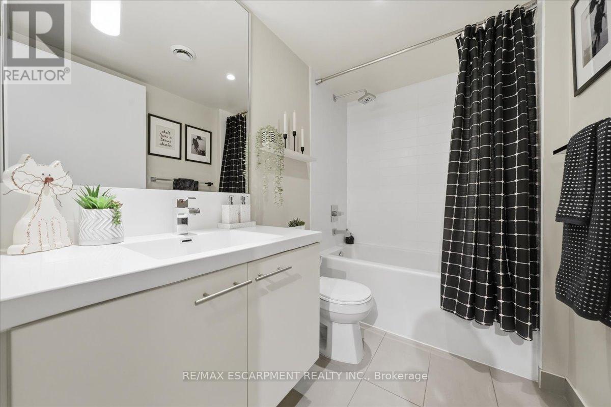 2204 - 5 Valhalla Inn Road Property Photo 9
