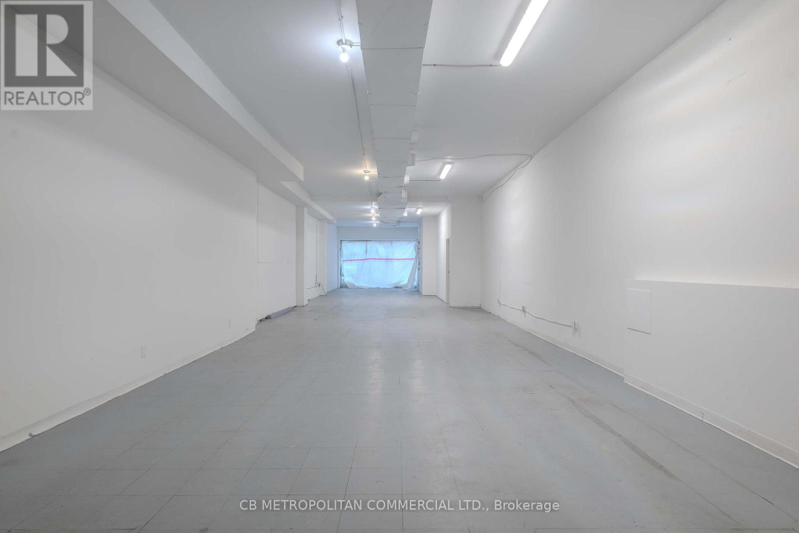 998 Bloor Street W Property Photo 6