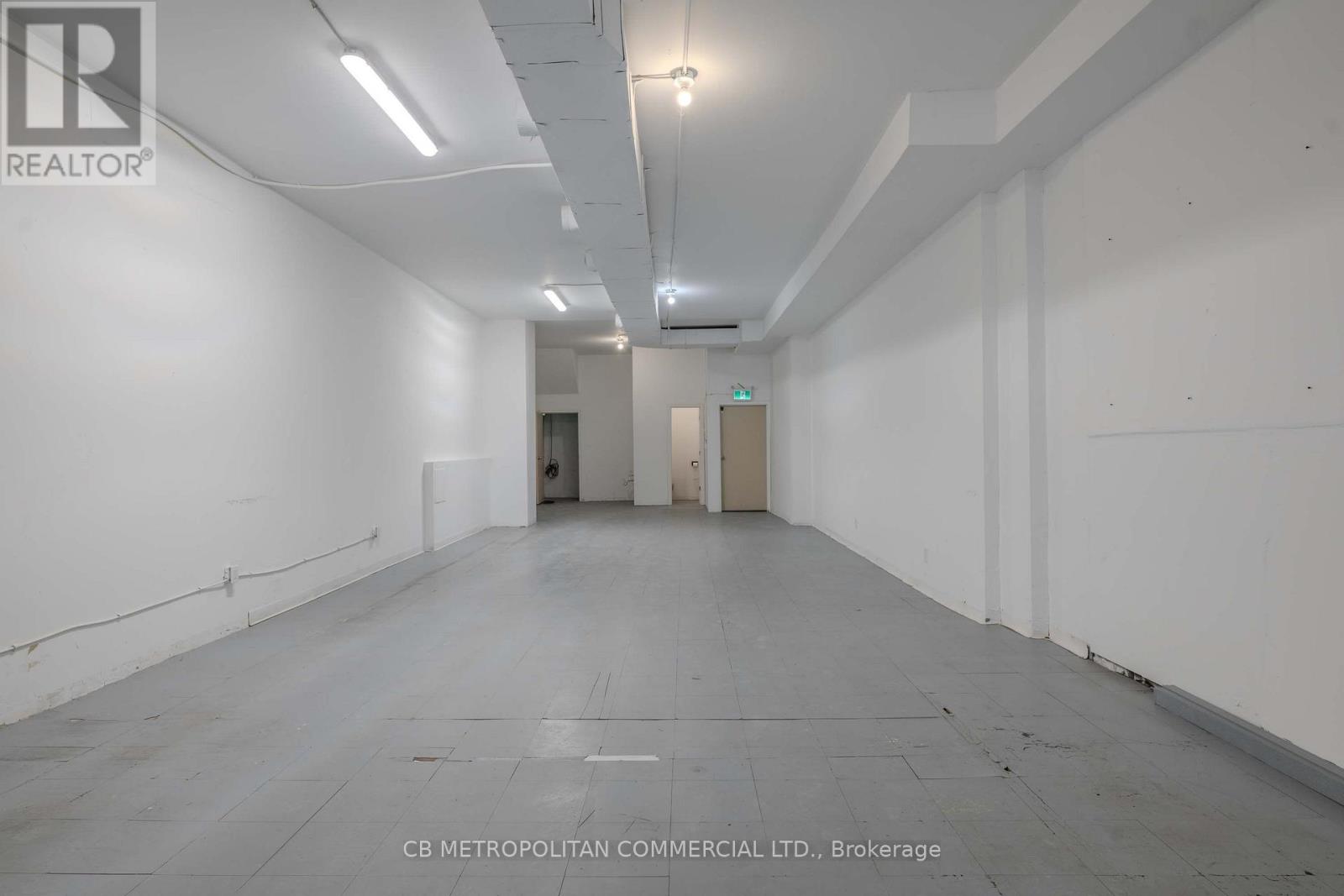 998 Bloor Street W Property Photo 7