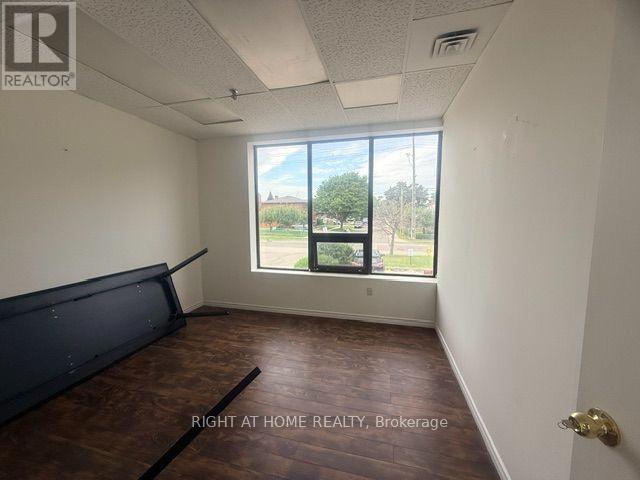 A - 71 Judson Street Property Photo 8