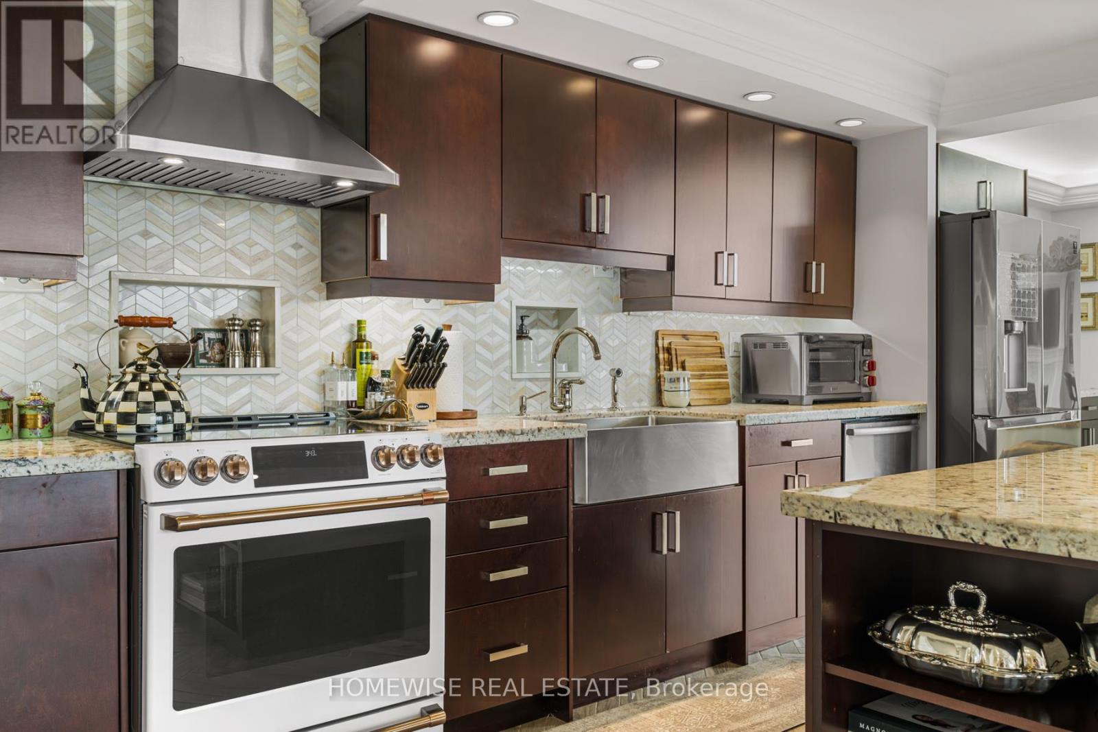 1407 - 2045 Lake Shore Boulevard W Property Photo 11