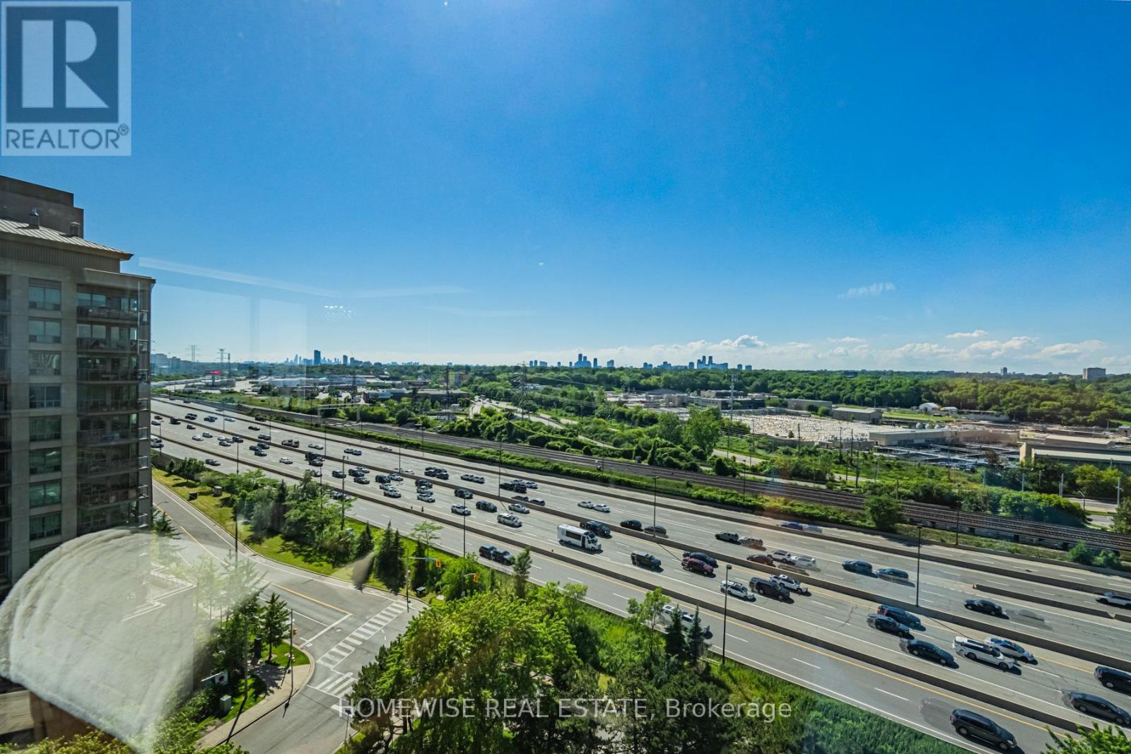 1407 - 2045 Lake Shore Boulevard W Property Photo 32