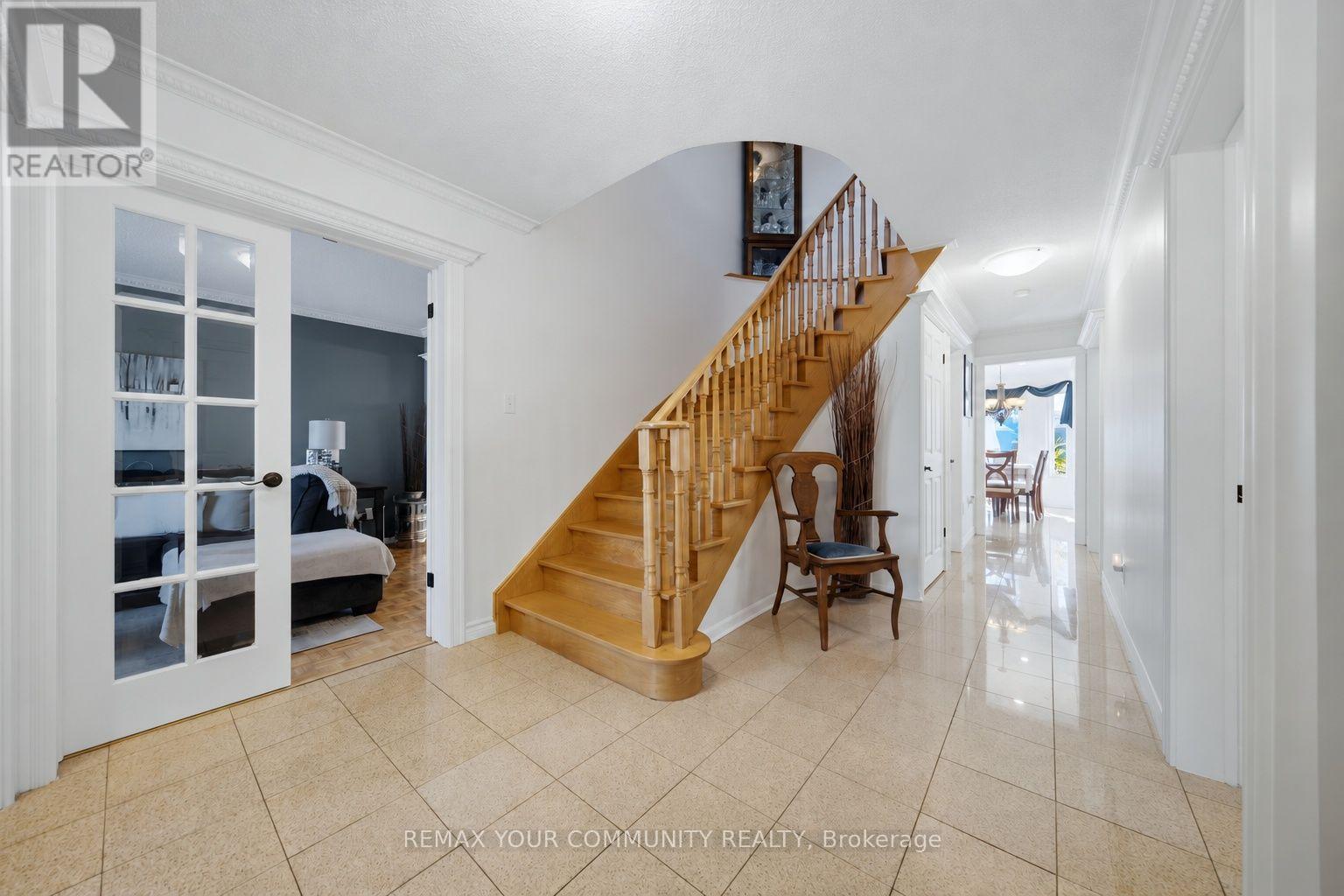 44 Candy Crescent W Property Photo 7