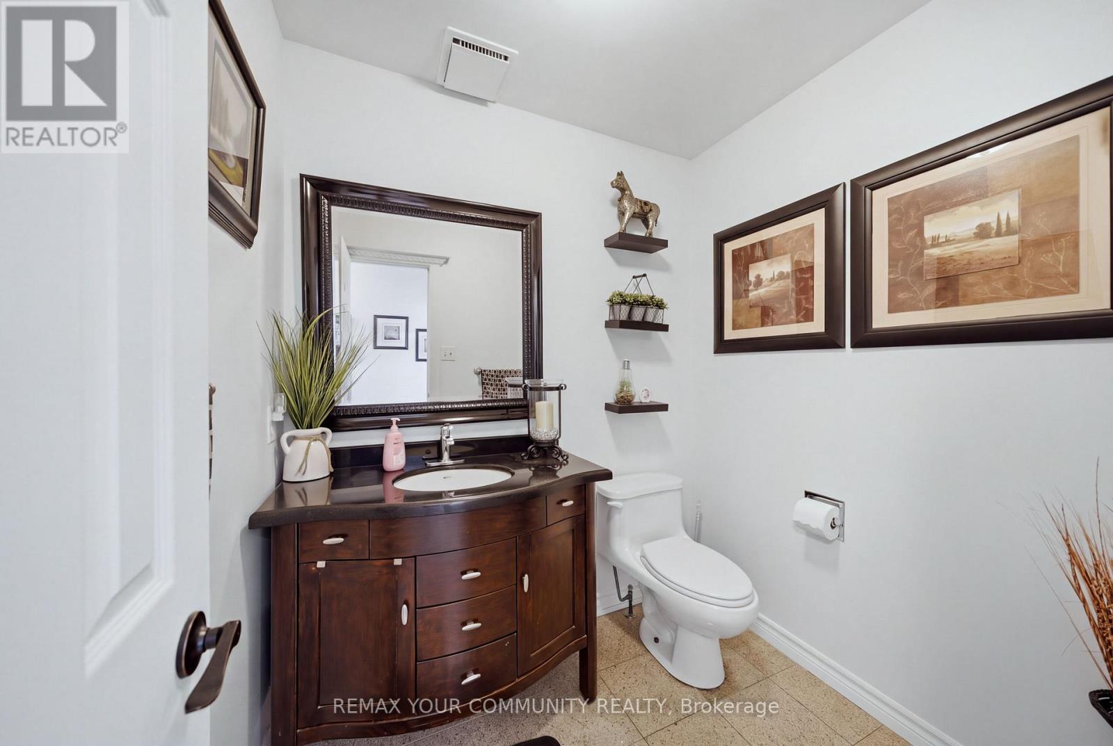 44 Candy Crescent W Property Photo 23