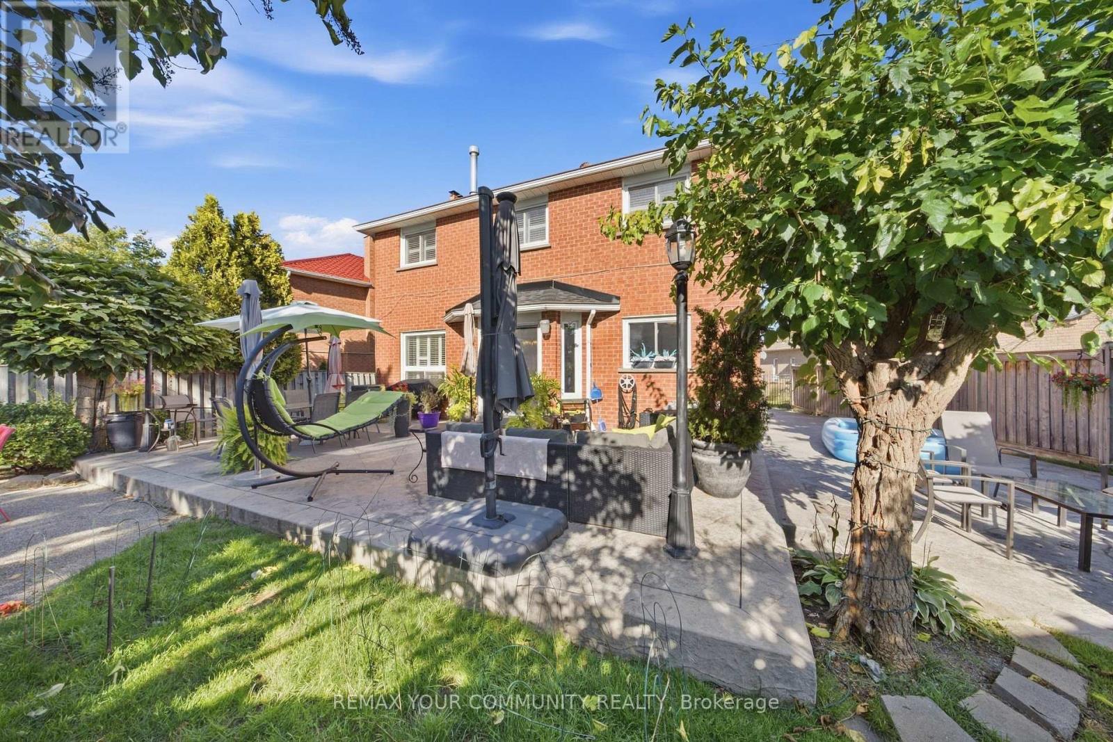 44 Candy Crescent W Property Photo 37